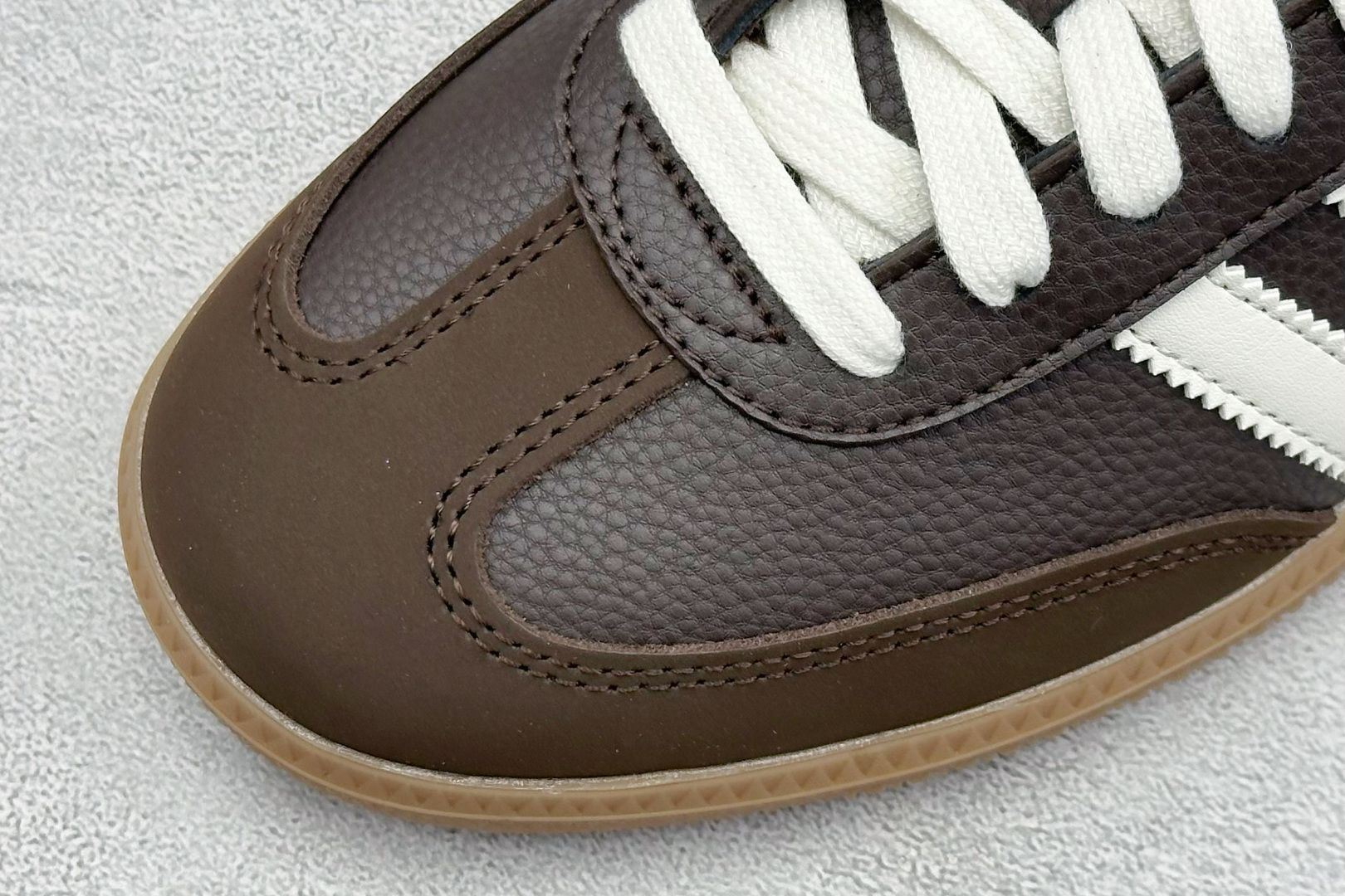 150 Adidas Samba 复古桑巴板鞋 JR0891