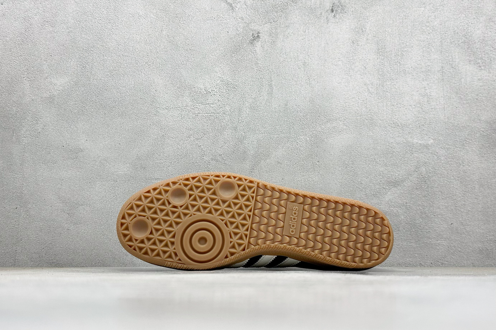 150 Adidas Samba 复古桑巴板鞋 JR0891