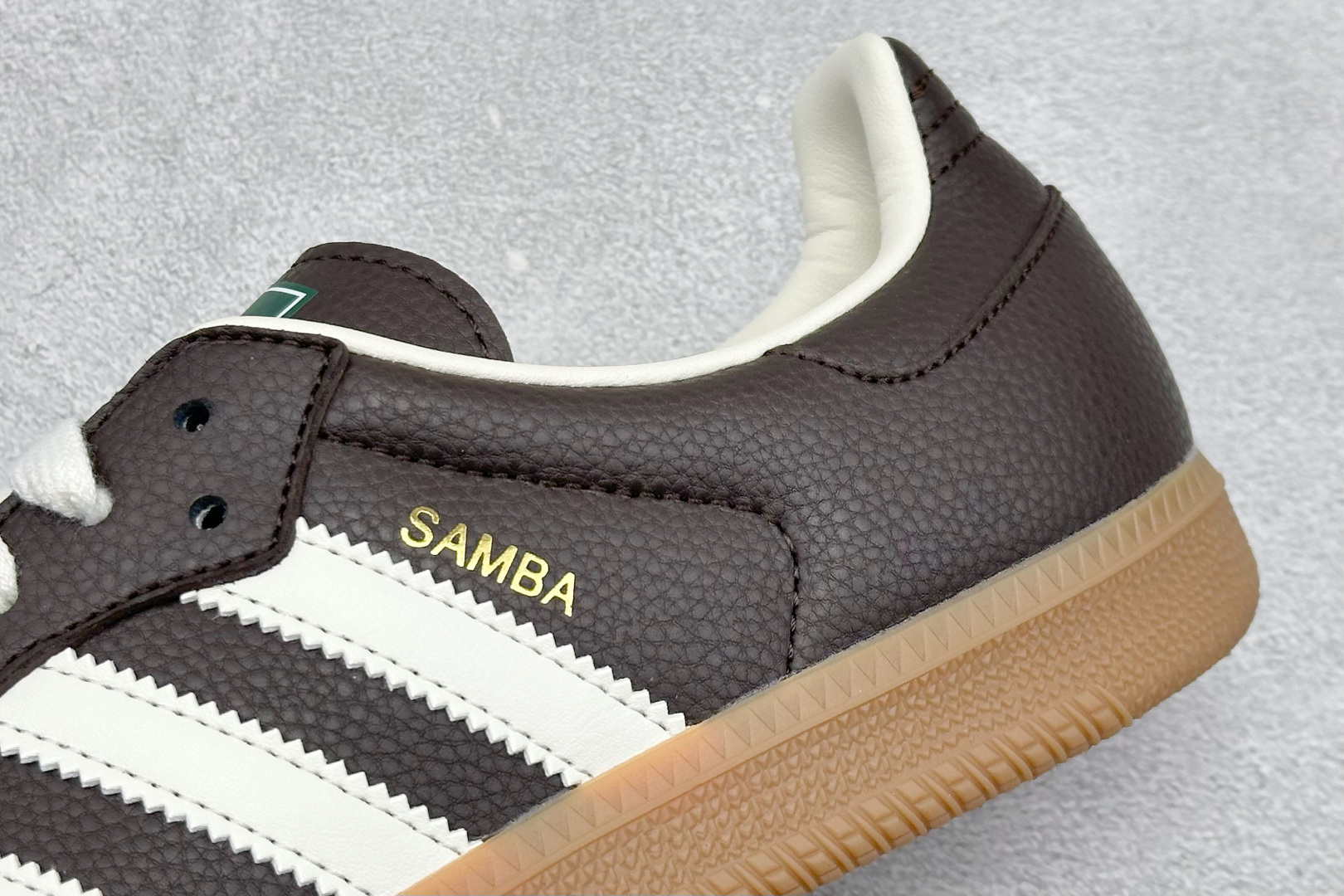 150 Adidas Samba 复古桑巴板鞋 JR0891