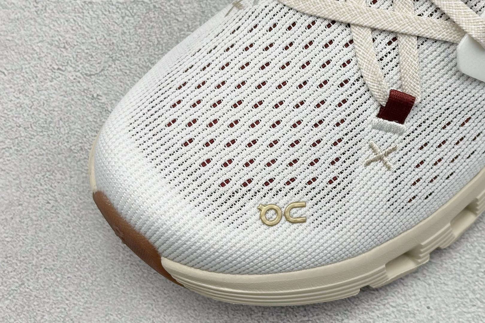 RS版CloudvistaX4 全新综合体能训练运动鞋 Cloud X 舒适乐趣跑，缓震、轻量 On昂跑