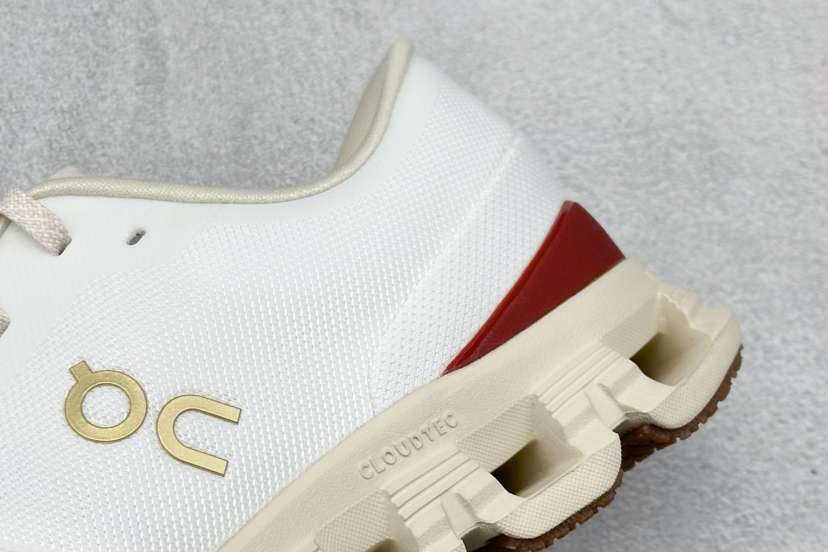 RS版CloudvistaX4 全新综合体能训练运动鞋 Cloud X 舒适乐趣跑，缓震、轻量 On昂跑