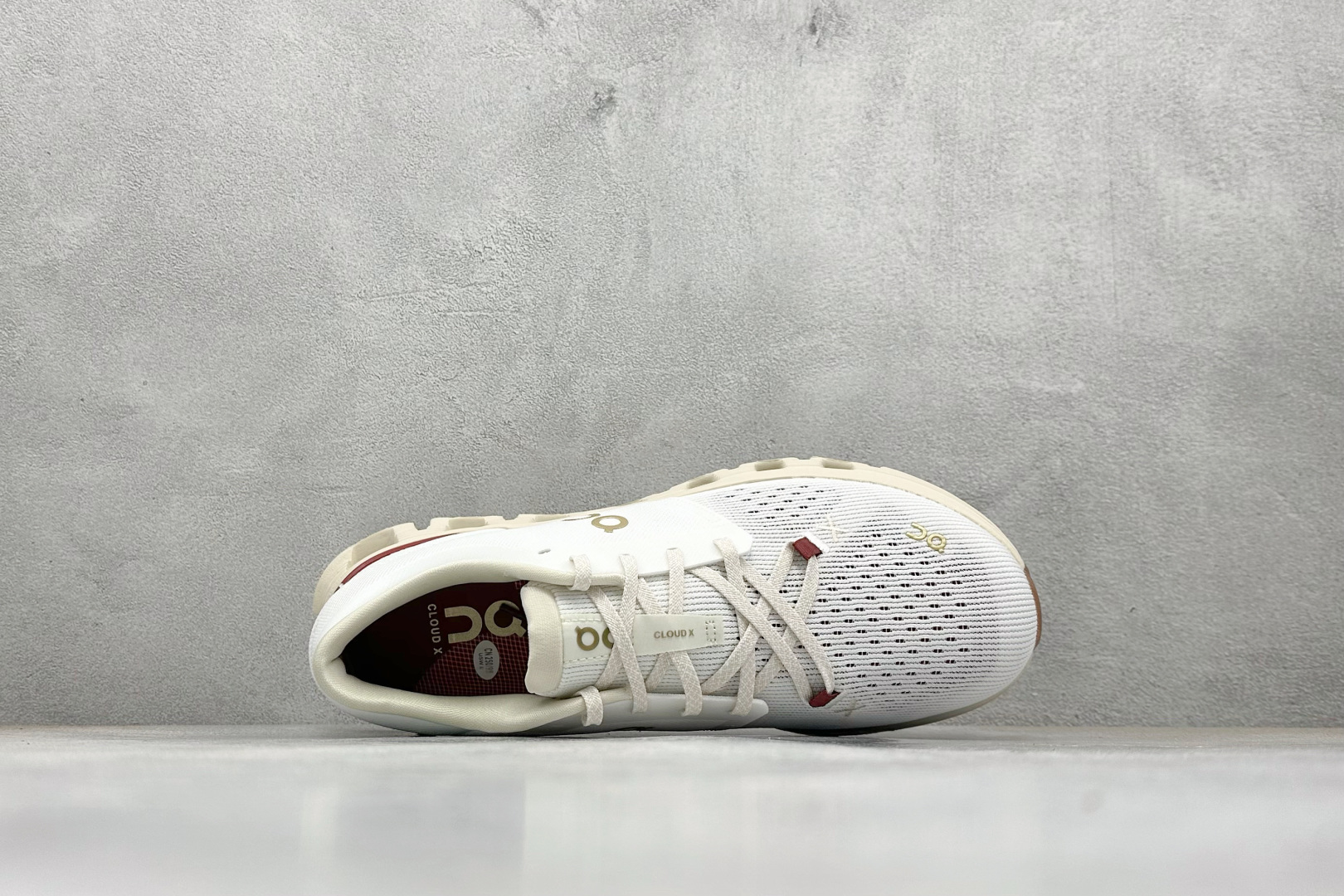 RS版CloudvistaX4 全新综合体能训练运动鞋 Cloud X 舒适乐趣跑，缓震、轻量 On昂跑