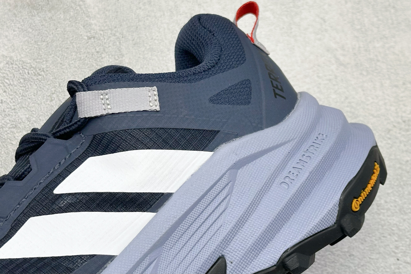 180 Adidas TERREX FREEHIKER SL GTX 阿迪达斯 系带缓震轻质舒适百搭运动鞋 HQ4866