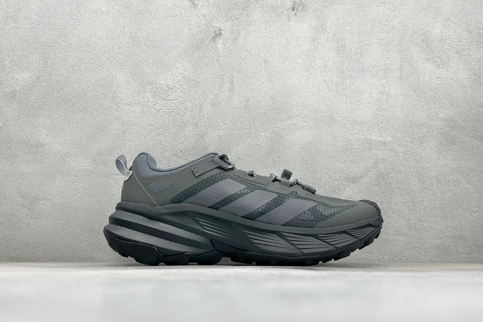 180 Adidas TERREX FREEHIKER SL GTX 阿迪达斯 系带缓震轻质舒适百搭运动鞋 HQ4882