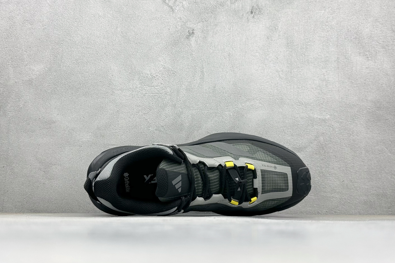 180 Adidas TERREX FREEHIKER SL GTX 阿迪达斯 系带缓震轻质舒适百搭运动鞋 HQ4888