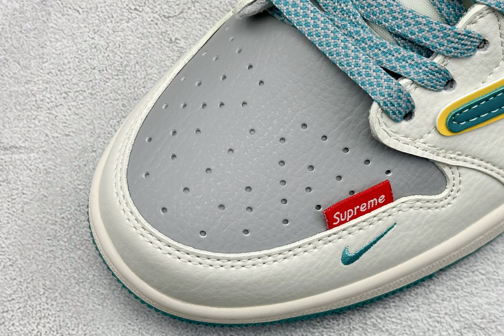 240 Air Jordan 1 Low AJ1 乔1 LV联名倒勾 高端定制 低帮复古篮球鞋 ZY1618-006