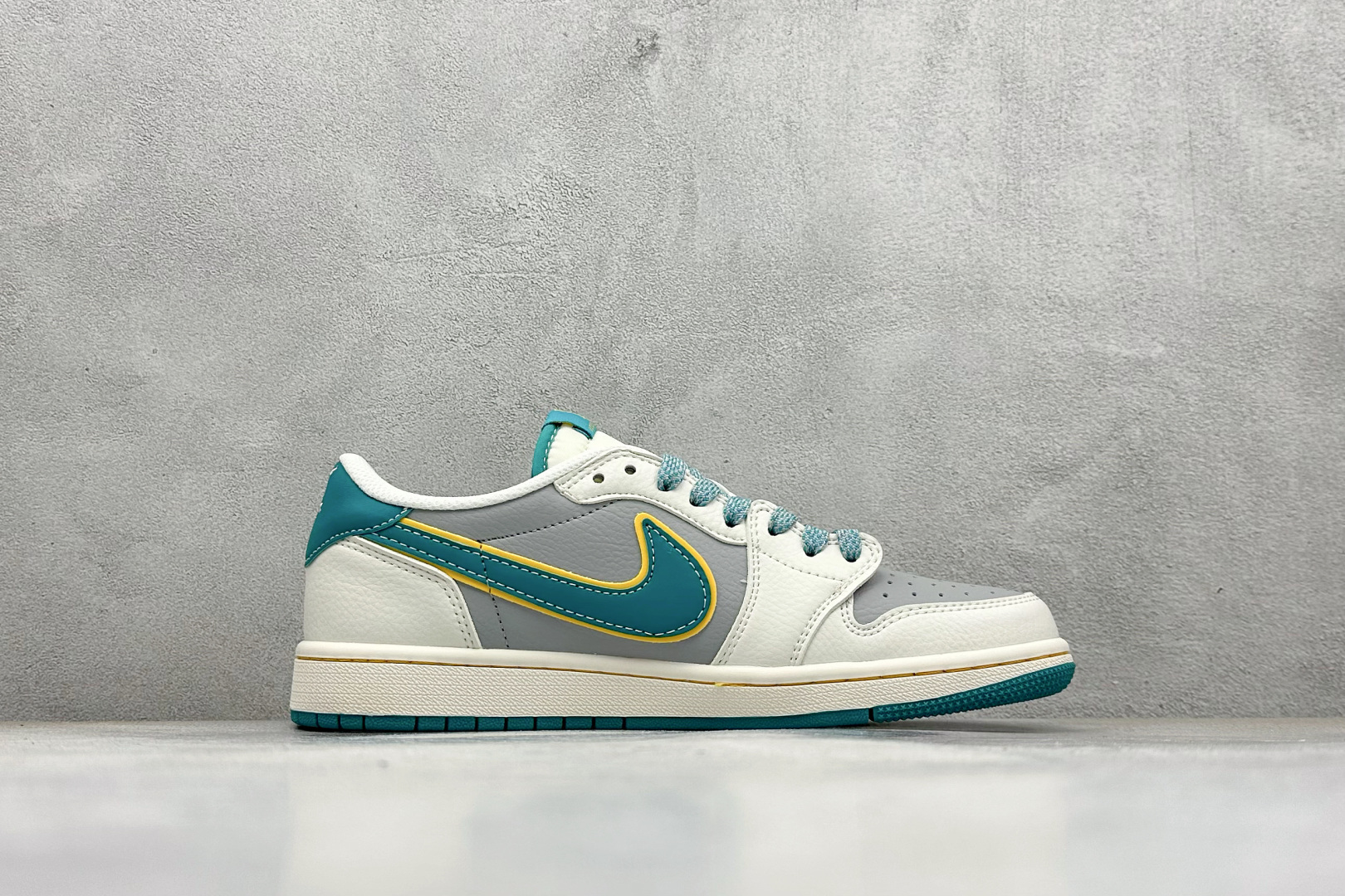 240 Air Jordan 1 Low AJ1 乔1 LV联名倒勾 高端定制 低帮复古篮球鞋 ZY1618-006