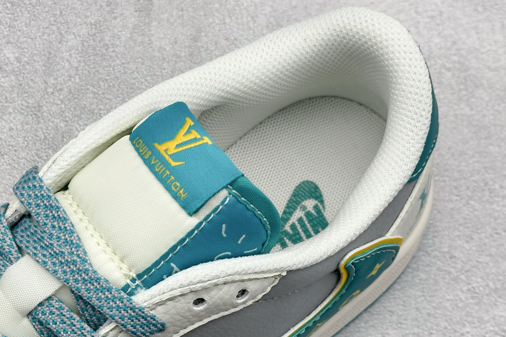 240 Air Jordan 1 Low AJ1 乔1 LV联名倒勾 高端定制 低帮复古篮球鞋 ZY1618-006