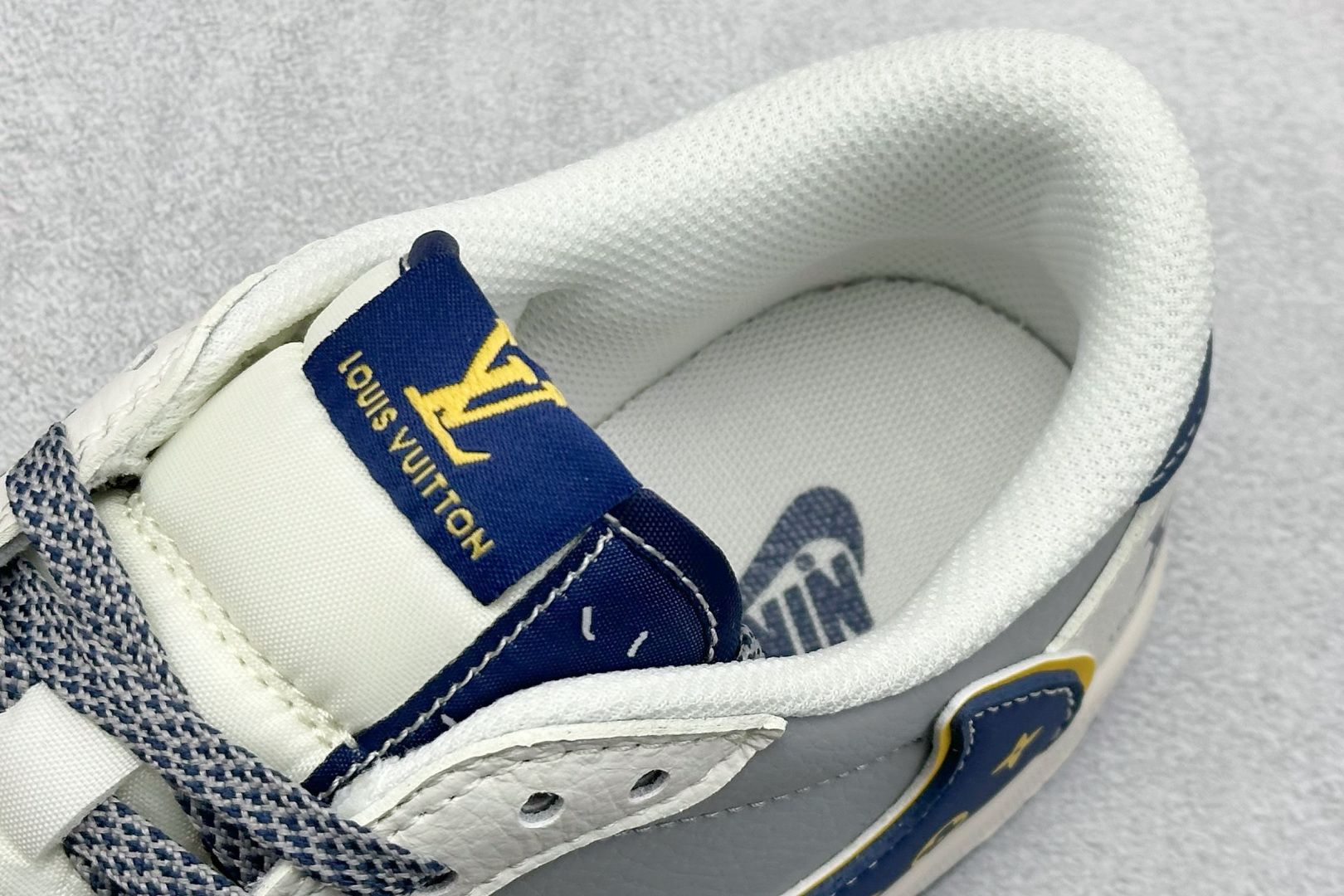 240 Air Jordan 1 Low AJ1 乔1 LV联名倒勾 高端定制 低帮复古篮球鞋 ZY1618-012