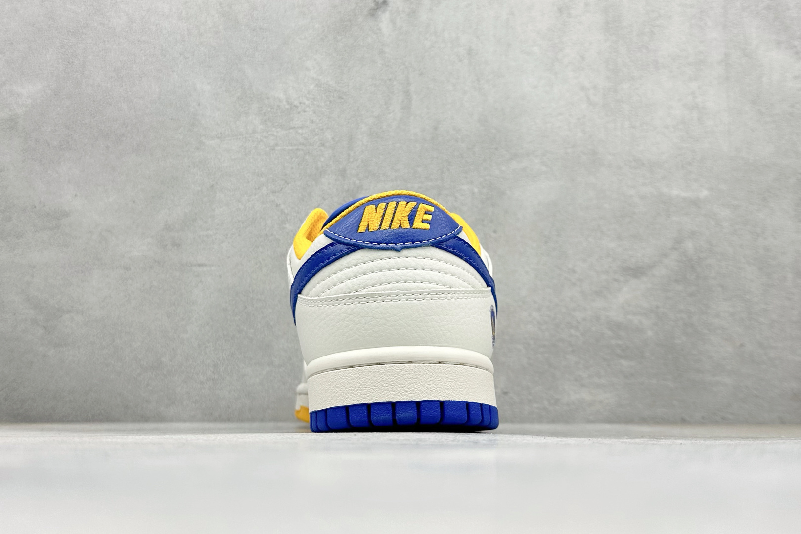 280 XC版Nike SB Dunk Low“NBA联名——金州勇士” 周年高端定制 低帮休闲板鞋 CS1688-108