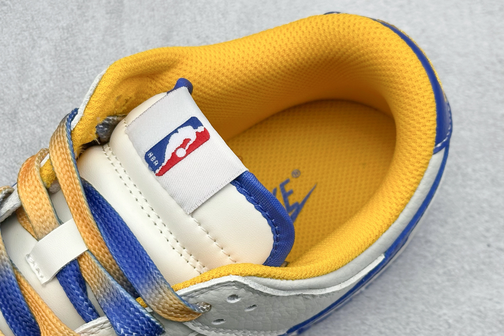 280 XC版Nike SB Dunk Low“NBA联名——金州勇士” 周年高端定制 低帮休闲板鞋 CS1688-108