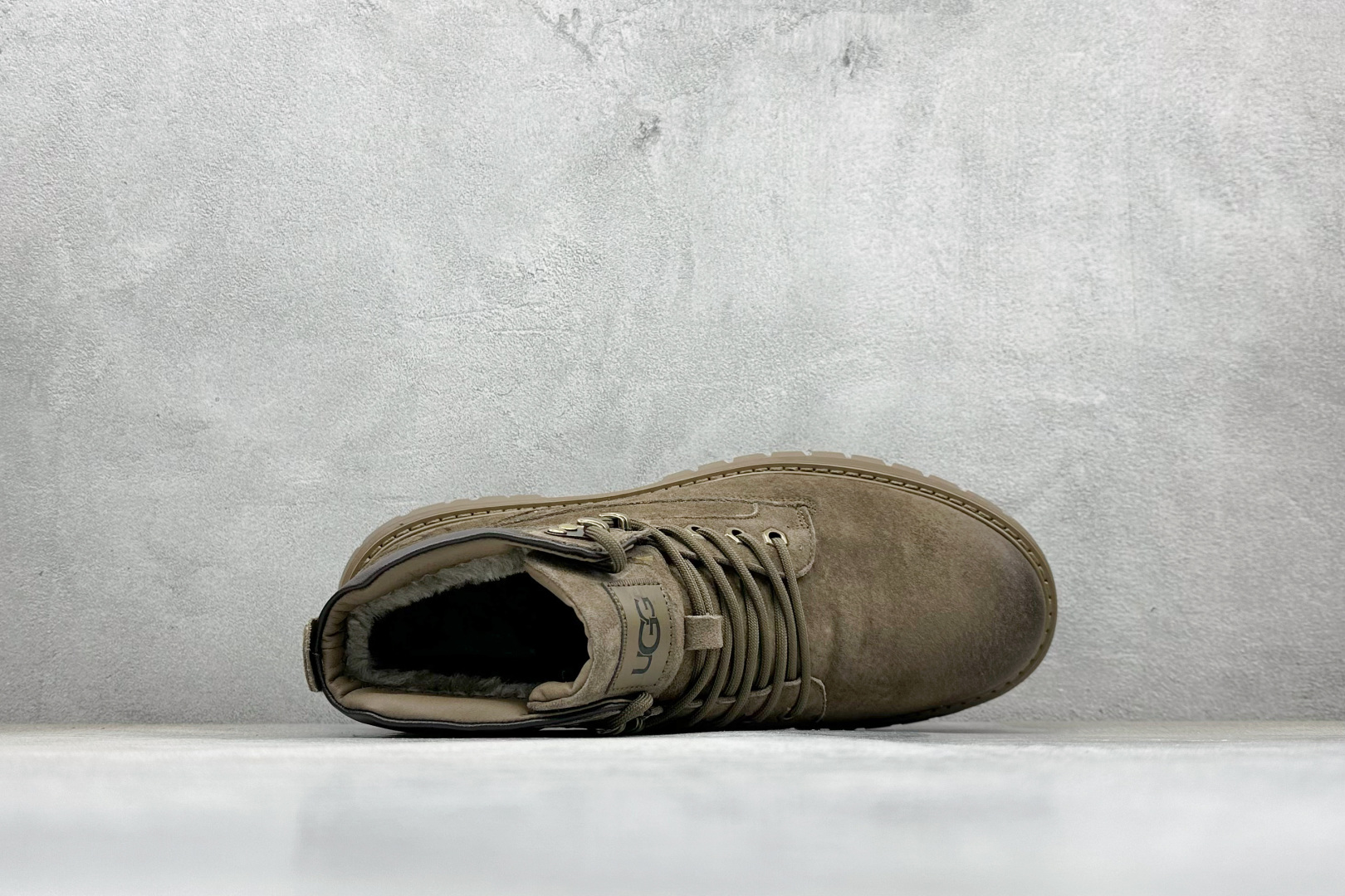 320 UGG Tasman Weather Hybrid 塔斯曼混合系列中帮轻量休闲马丁靴 U5333M