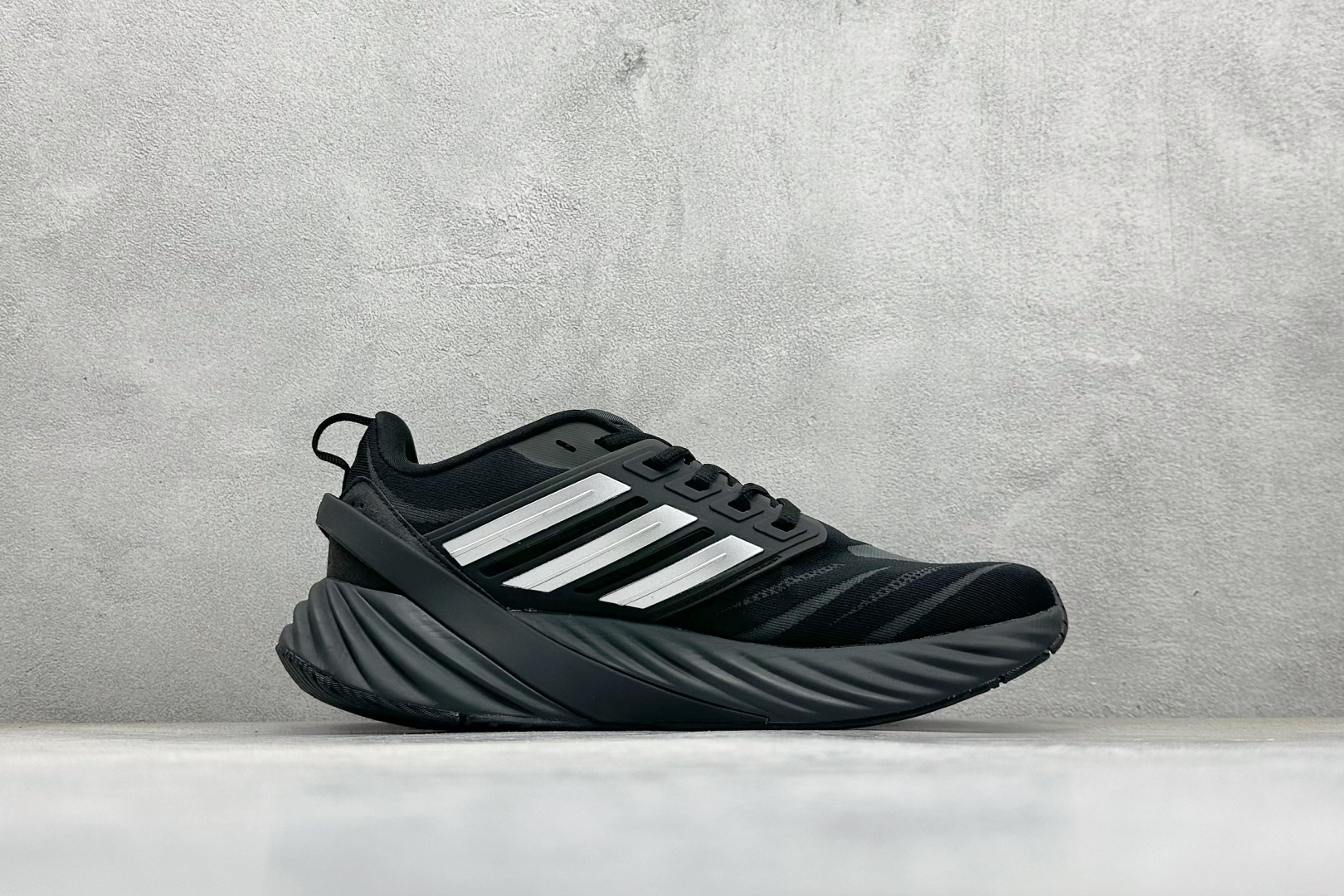 Adidas ADIPURE GLIDE 减震防滑耐磨透气低帮跑步鞋 D25812