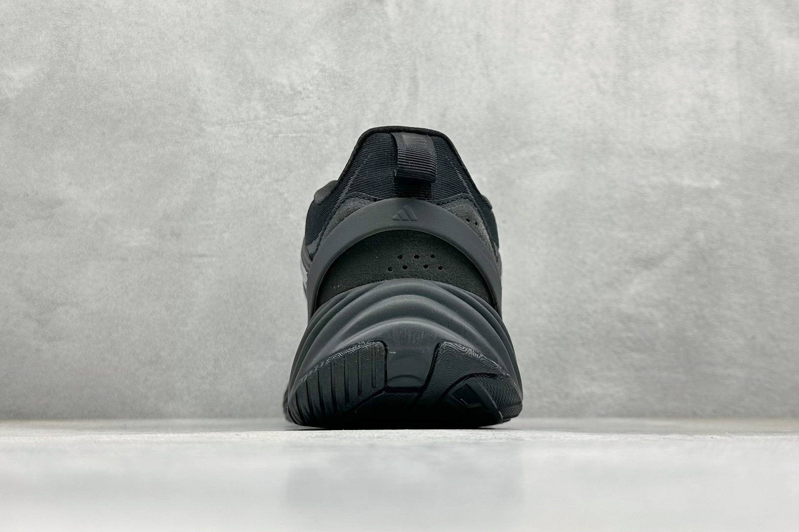 Adidas ADIPURE GLIDE 减震防滑耐磨透气低帮跑步鞋 D25812