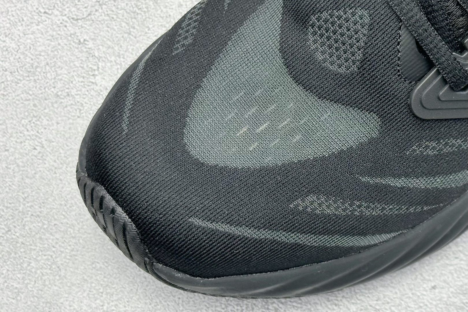 Adidas ADIPURE GLIDE 减震防滑耐磨透气低帮跑步鞋 D25812