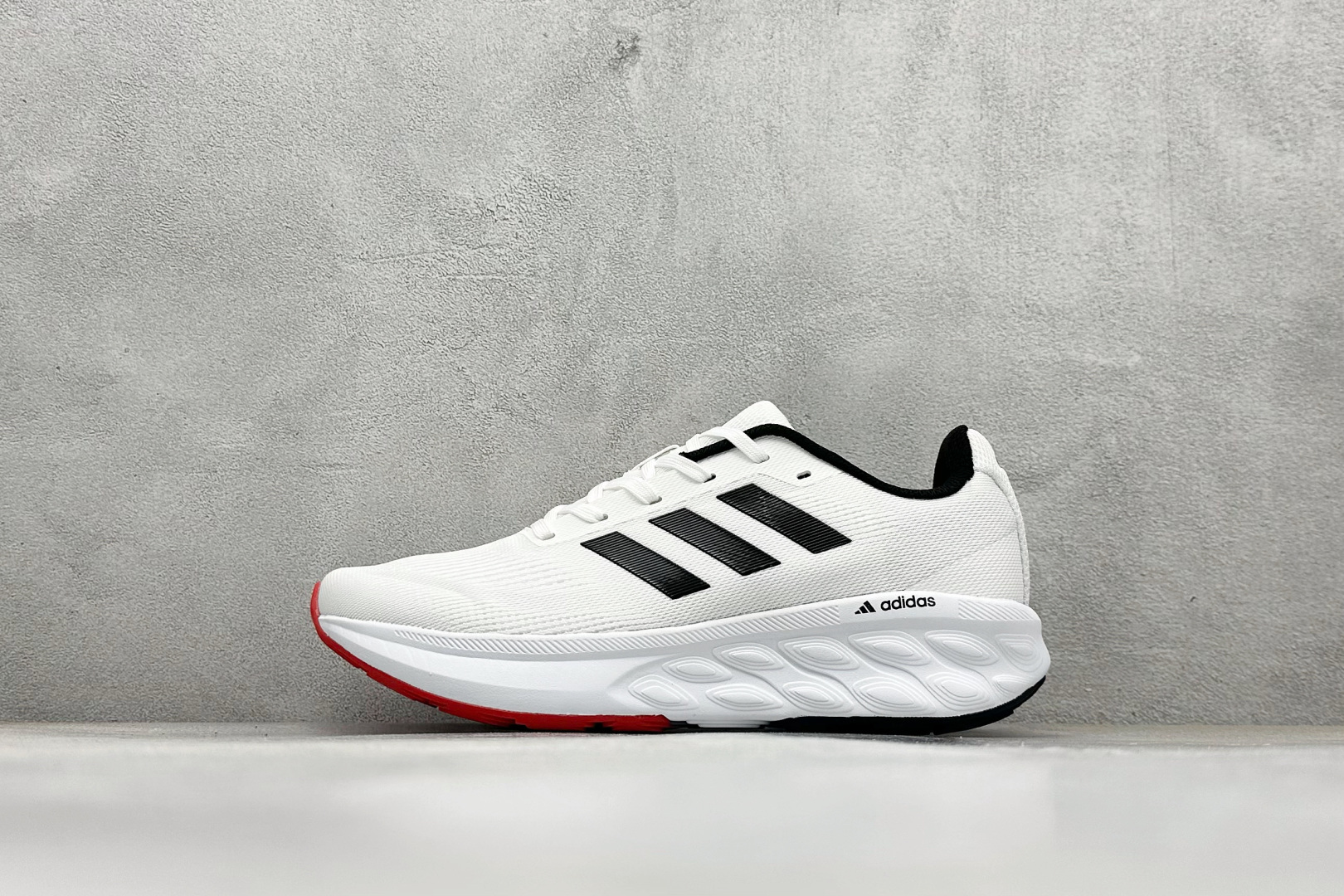 Adidas Fresh Foam 网面透气减震防滑耐磨低帮跑步鞋 B25215