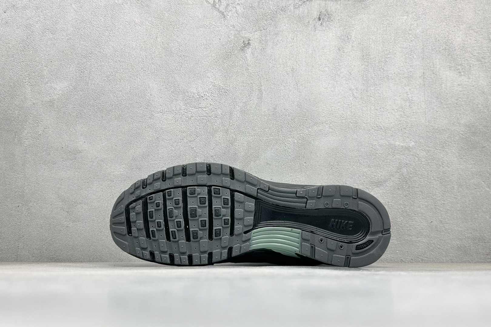 Nike P-6000 Prm 复古休闲运动老爹鞋 IM5997-060