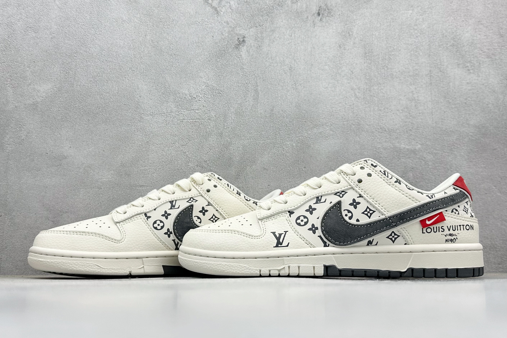 Nike SB Dunk Low x Louis Vuitton 白灰 HT5088-608
