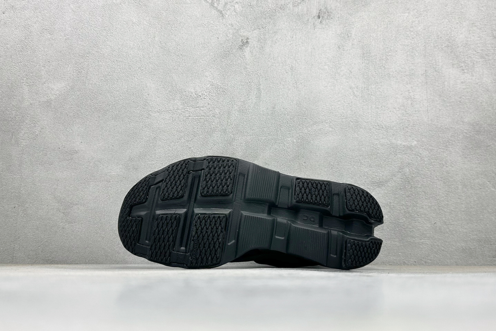 On昂跑Cloudmonster 2 小怪兽 舒适透气百搭 缓震防滑耐磨 休闲运动跑步鞋 3ME1012-莆田鞋,莆田鞋货源,高仿鞋,高仿鞋货源,安福档口,莆田高仿鞋,莆田鞋批发,高仿鞋批发,莆田高仿运动鞋,高仿运动鞋,莆田运动鞋 On昂跑Cloudmonster 2 小怪兽 舒适透气百搭 缓震防滑耐磨 休闲运动跑步鞋 3ME1012