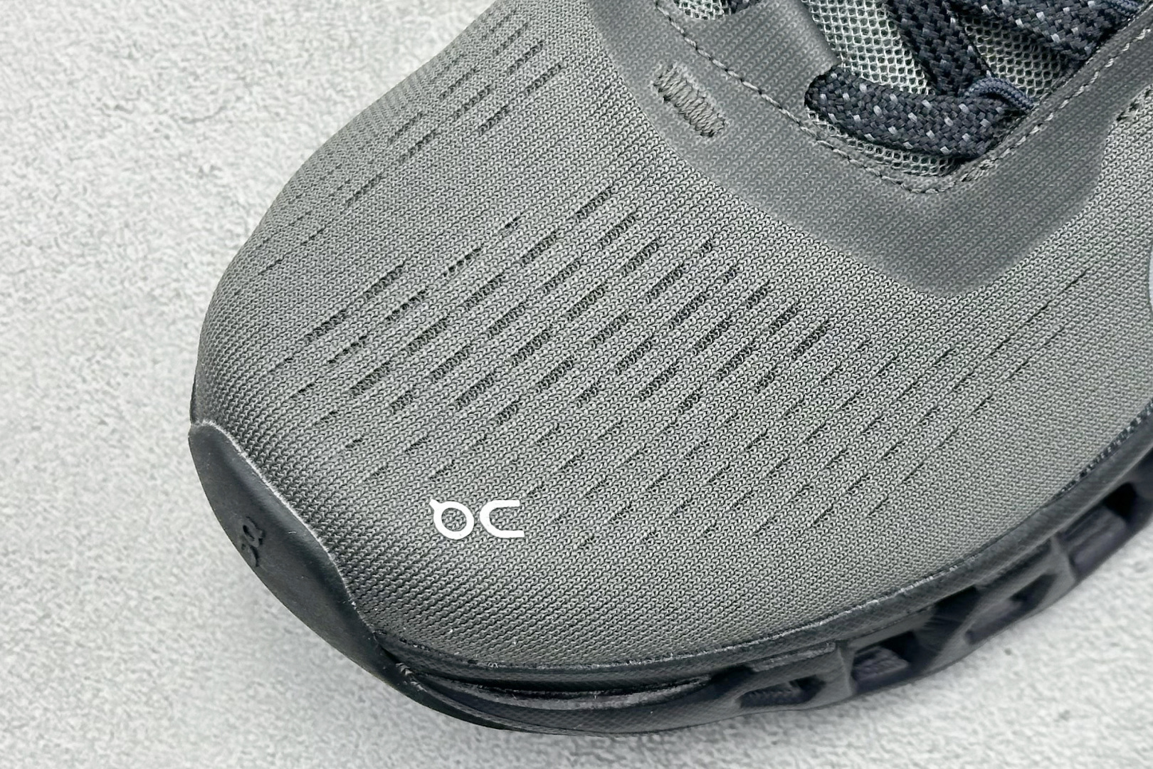 On昂跑Cloudmonster 2 小怪兽 舒适透气百搭 缓震防滑耐磨 休闲运动跑步鞋 3ME1012