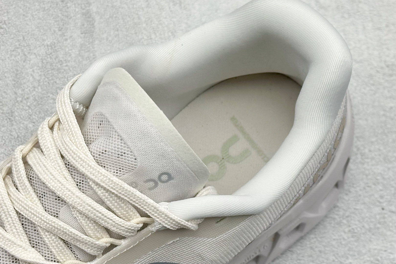 On昂跑Cloudmonster 2 小怪兽 舒适透气百搭 缓震防滑耐磨 休闲运动跑步鞋 3ME1011-莆田鞋,莆田鞋货源,高仿鞋,高仿鞋货源,安福档口,莆田高仿鞋,莆田鞋批发,高仿鞋批发,莆田高仿运动鞋,高仿运动鞋,莆田运动鞋 On昂跑Cloudmonster 2 小怪兽 舒适透气百搭 缓震防滑耐磨 休闲运动跑步鞋 3ME1011