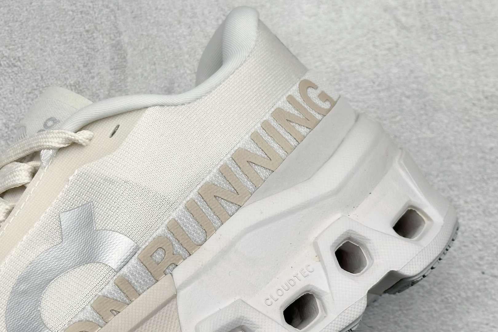 On昂跑Cloudmonster 2 小怪兽 舒适透气百搭 缓震防滑耐磨 休闲运动跑步鞋 3ME1011-莆田鞋,莆田鞋货源,高仿鞋,高仿鞋货源,安福档口,莆田高仿鞋,莆田鞋批发,高仿鞋批发,莆田高仿运动鞋,高仿运动鞋,莆田运动鞋 On昂跑Cloudmonster 2 小怪兽 舒适透气百搭 缓震防滑耐磨 休闲运动跑步鞋 3ME1011