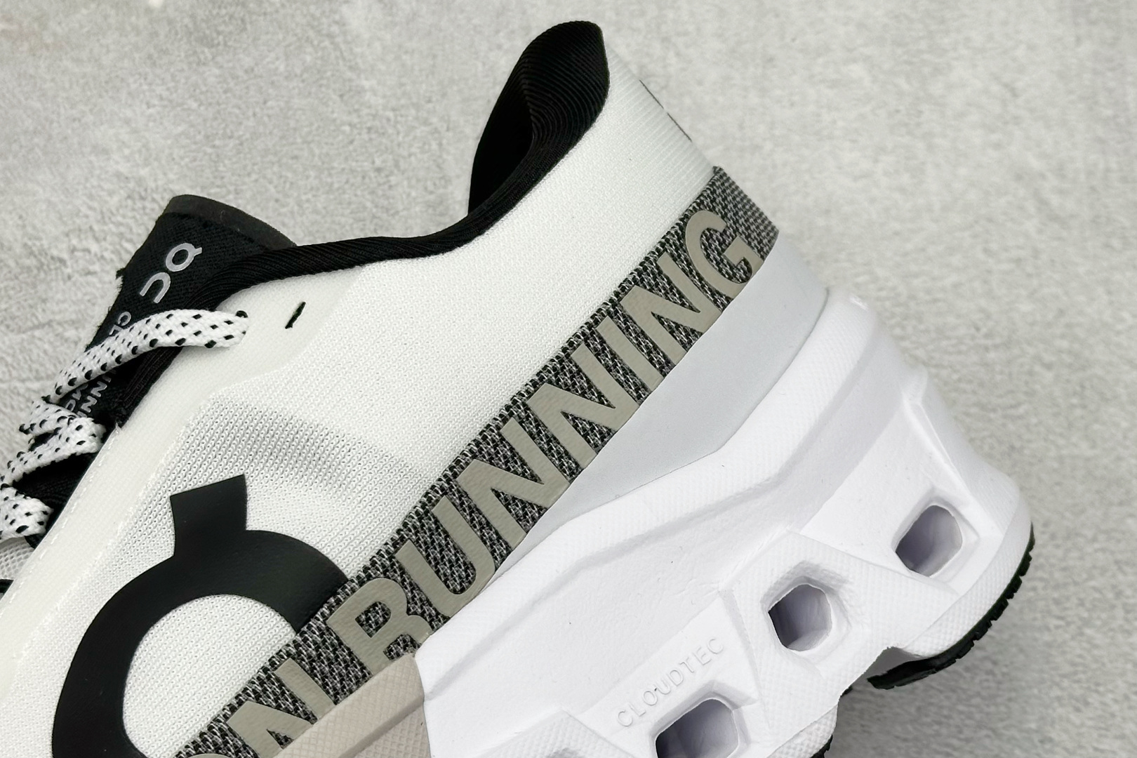 On昂跑Cloudmonster 2 小怪兽 舒适透气百搭 缓震防滑耐磨 休闲运动跑步鞋 3ME1012