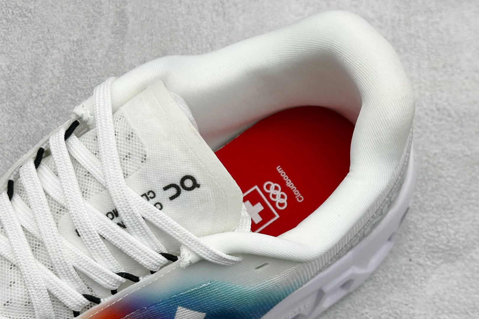 On昂跑Cloudmonster 2 小怪兽 舒适透气百搭 缓震防滑耐磨 休闲运动跑步鞋 3ME1023