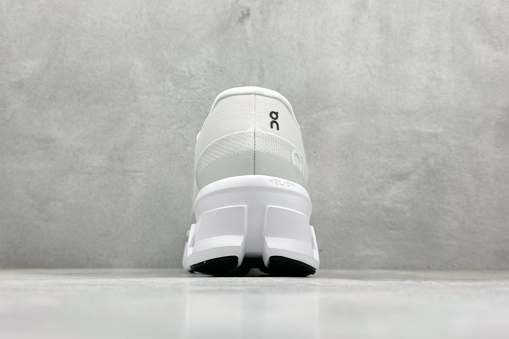 On昂跑Cloudmonster 2 小怪兽 舒适透气百搭 缓震防滑耐磨 休闲运动跑步鞋 3ME1023