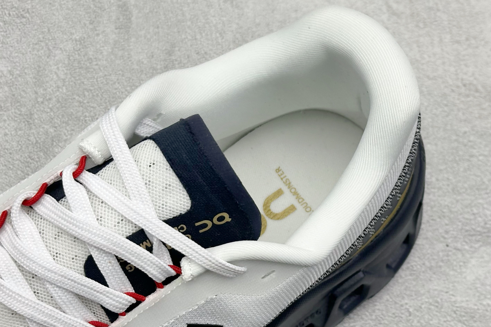 On昂跑Cloudmonster 2 小怪兽 舒适透气百搭 缓震防滑耐磨 休闲运动跑步鞋 3ME3056