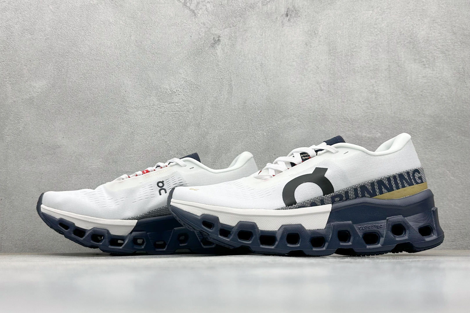 On昂跑Cloudmonster 2 小怪兽 舒适透气百搭 缓震防滑耐磨 休闲运动跑步鞋 3ME3056