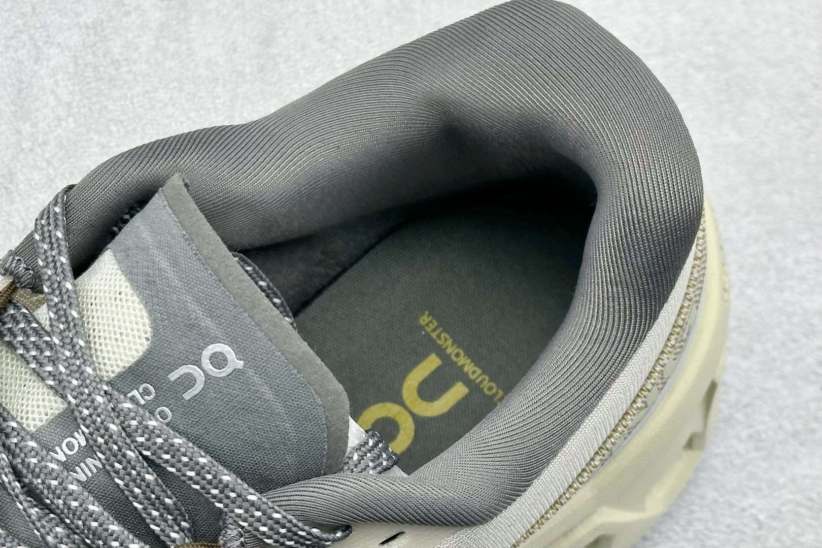 On昂跑Cloudmonster 2 小怪兽 舒适透气百搭 缓震防滑耐磨 休闲运动跑步鞋 3ME101