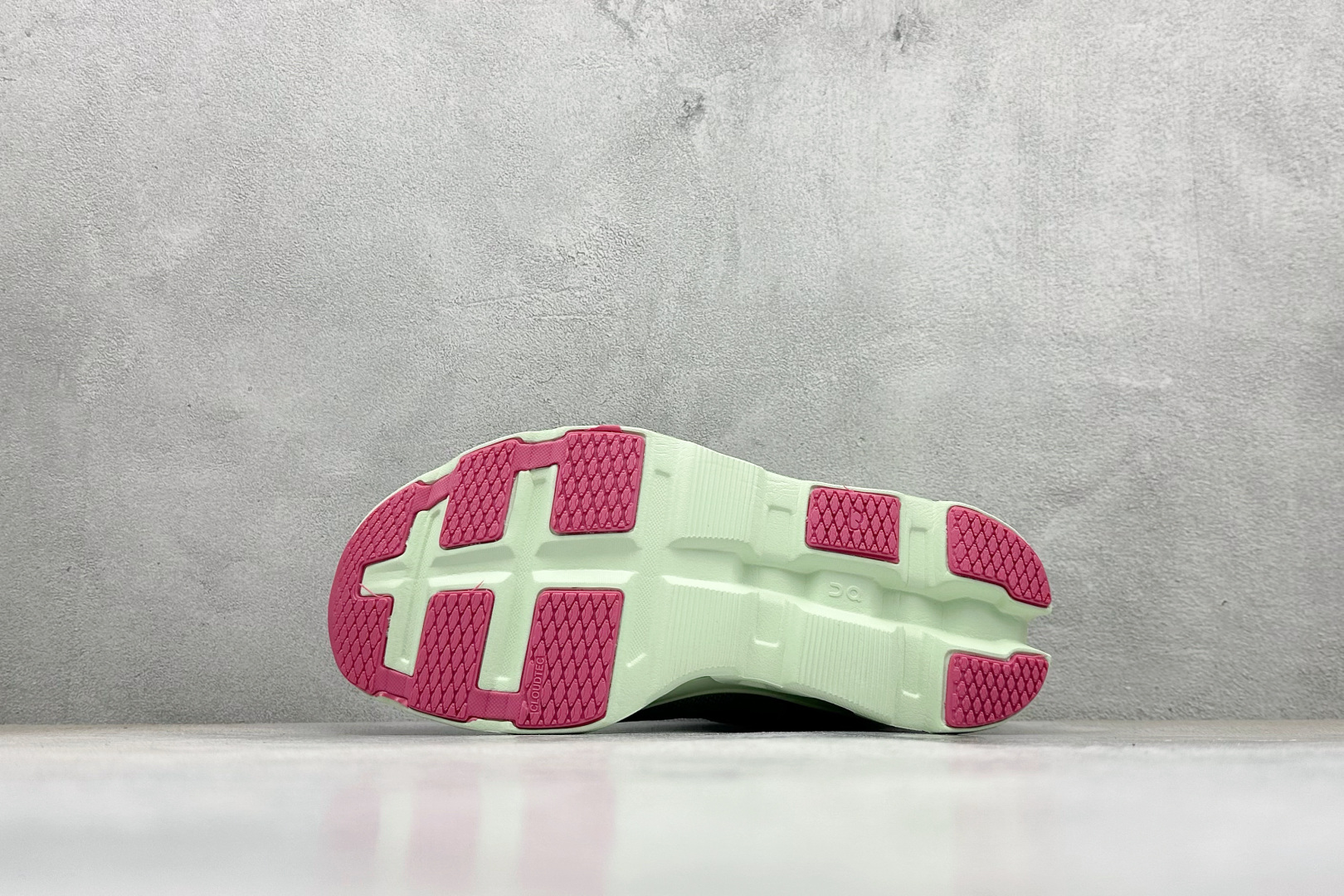 On昂跑Cloudmonster 2 小怪兽 舒适透气百搭 缓震防滑耐磨 休闲运动跑步鞋 3ME1012-莆田鞋,莆田鞋货源,高仿鞋,高仿鞋货源,安福档口,莆田高仿鞋,莆田鞋批发,高仿鞋批发,莆田高仿运动鞋,高仿运动鞋,莆田运动鞋 On昂跑Cloudmonster 2 小怪兽 舒适透气百搭 缓震防滑耐磨 休闲运动跑步鞋 3ME1012