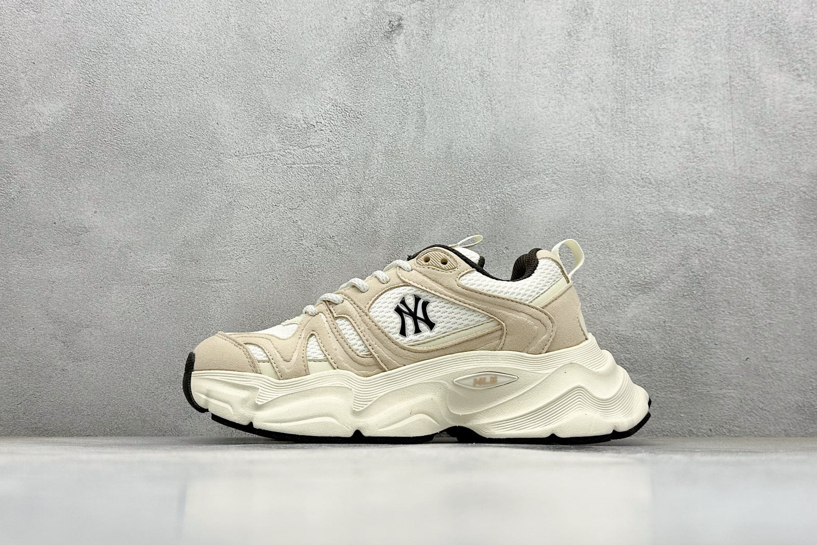 终端放店NY版MLB Champ Chunky SD 纽约洋基队 增高厚底休闲板鞋 货号：3ASHCC1