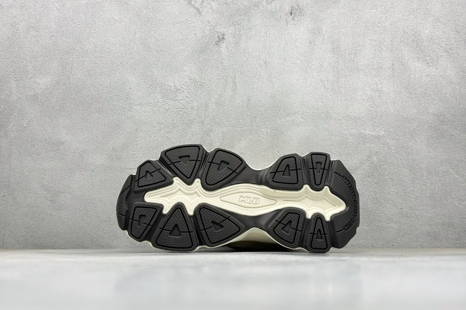 终端放店NY版MLB Champ Chunky SD 纽约洋基队 增高厚底休闲板鞋 货号：3ASHCC1