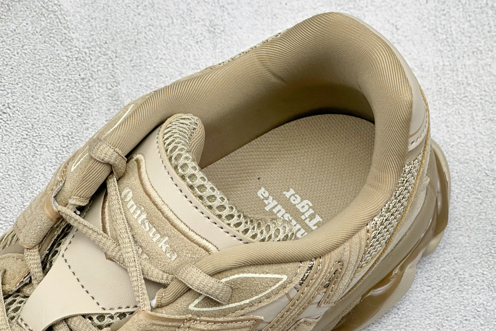 GS版Onitsuka Tiger鬼塚虎 TIGRUN 时尚百搭 耐磨 低帮 生活休闲鞋 1183C478-200