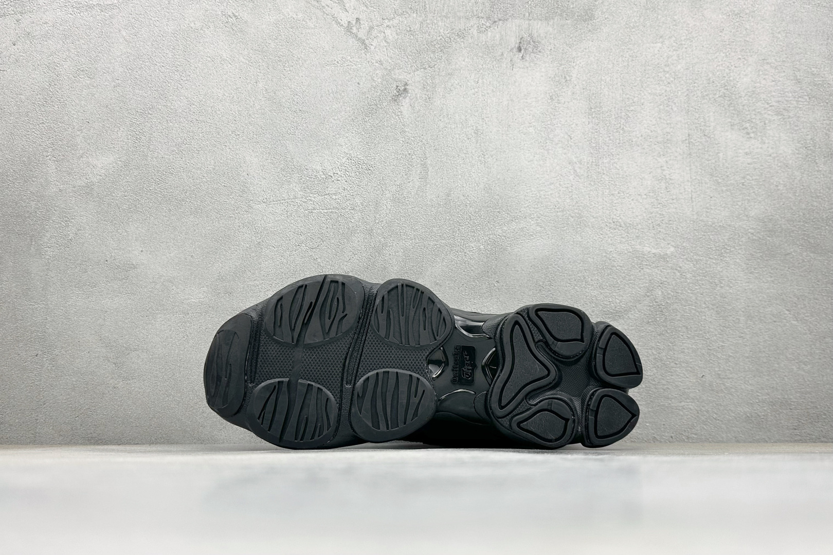 GS版Onitsuka Tiger鬼塚虎 TIGRUN 时尚百搭 耐磨 低帮 生活休闲鞋 1183C478-001