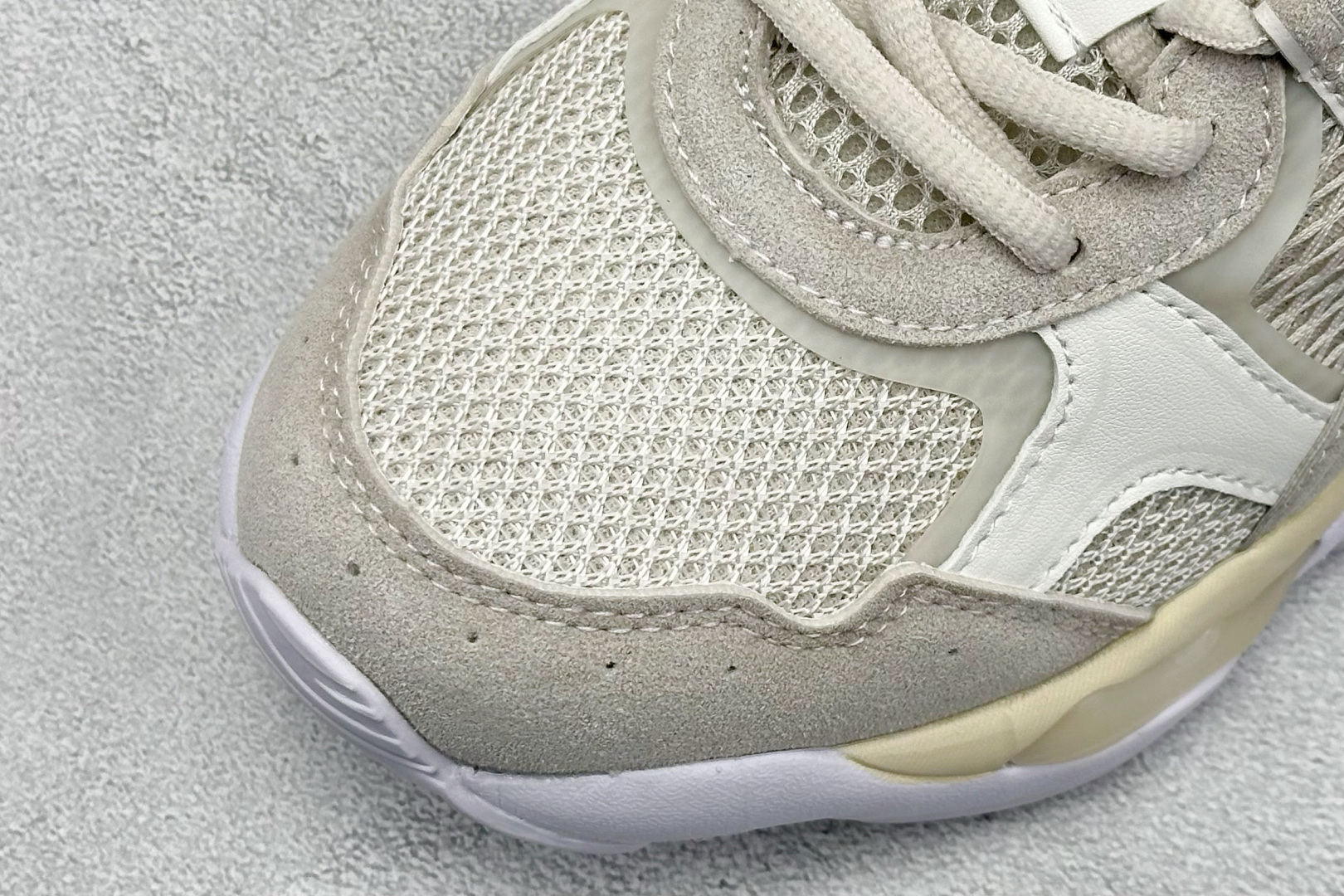 GS版Onitsuka Tiger鬼塚虎 TIGRUN 时尚百搭 耐磨 低帮 生活休闲鞋 1183C478-100