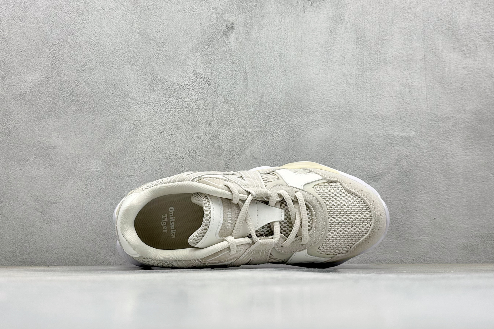 GS版Onitsuka Tiger鬼塚虎 TIGRUN 时尚百搭 耐磨 低帮 生活休闲鞋 1183C478-100