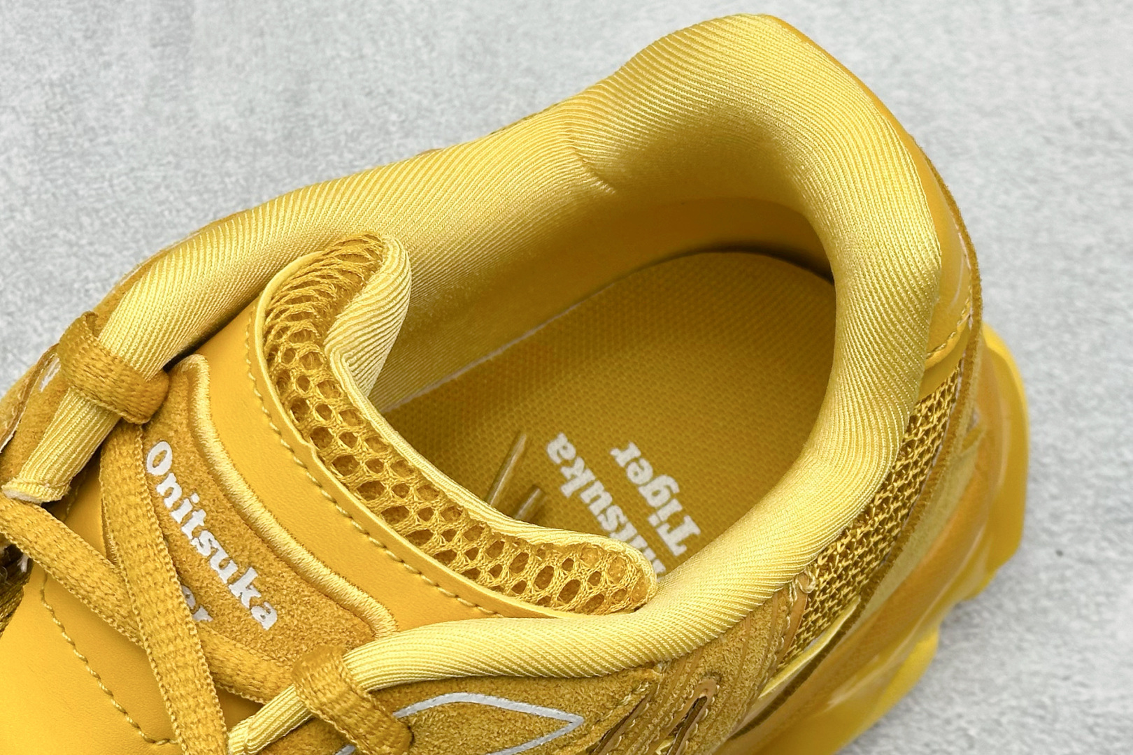 GS版Onitsuka Tiger鬼塚虎 TIGRUN 时尚百搭 耐磨 低帮 生活休闲鞋 1183C478-750