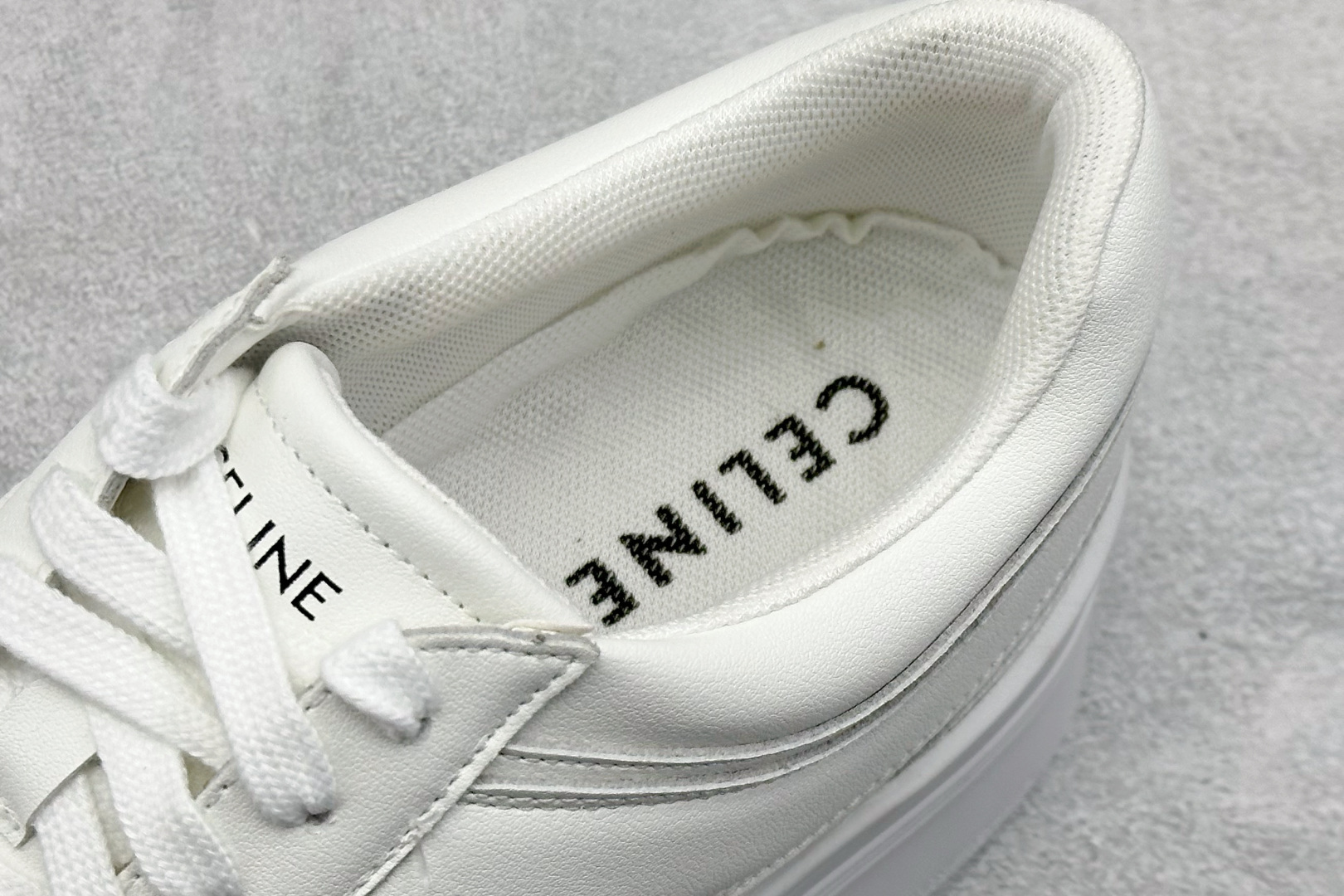 CELINE赛琳 Trainer 皮革 系带 低帮 时尚板鞋 女款 白色 G46608Y5