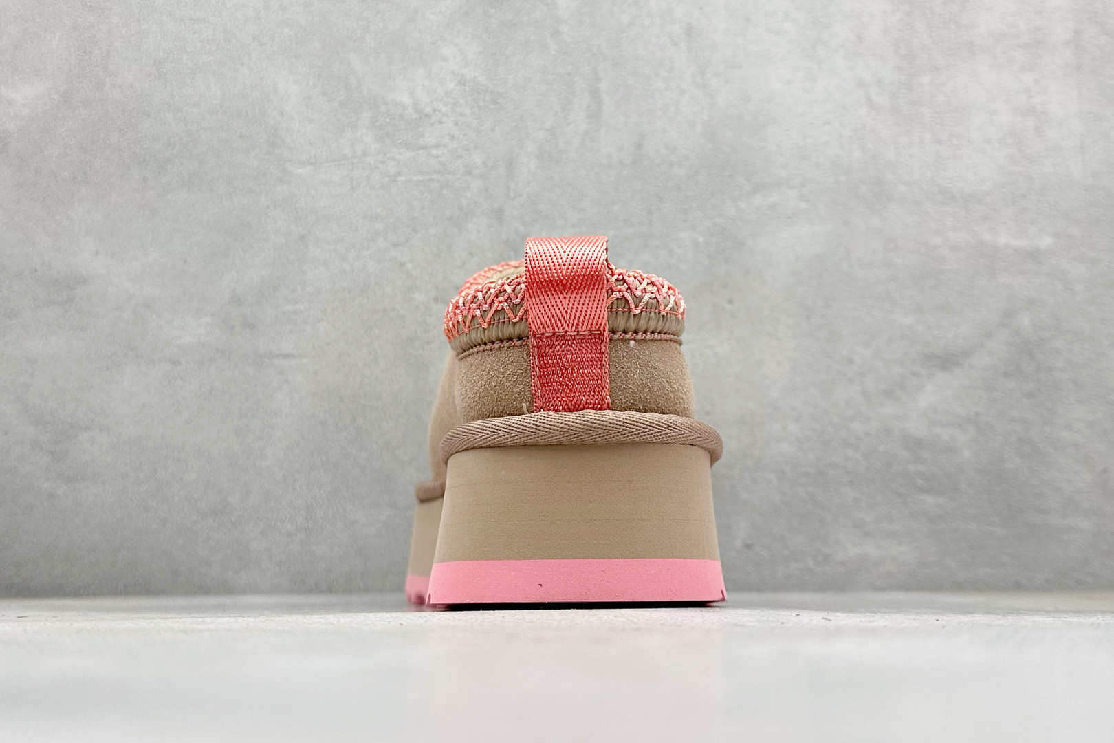 UGGTazz 民族风厚底 1172130-莆田鞋,莆田鞋货源,高仿鞋,高仿鞋货源,安福档口,莆田高仿鞋,莆田鞋批发,高仿鞋批发,莆田高仿运动鞋,高仿运动鞋,莆田运动鞋 UGGTazz 民族风厚底 1172130