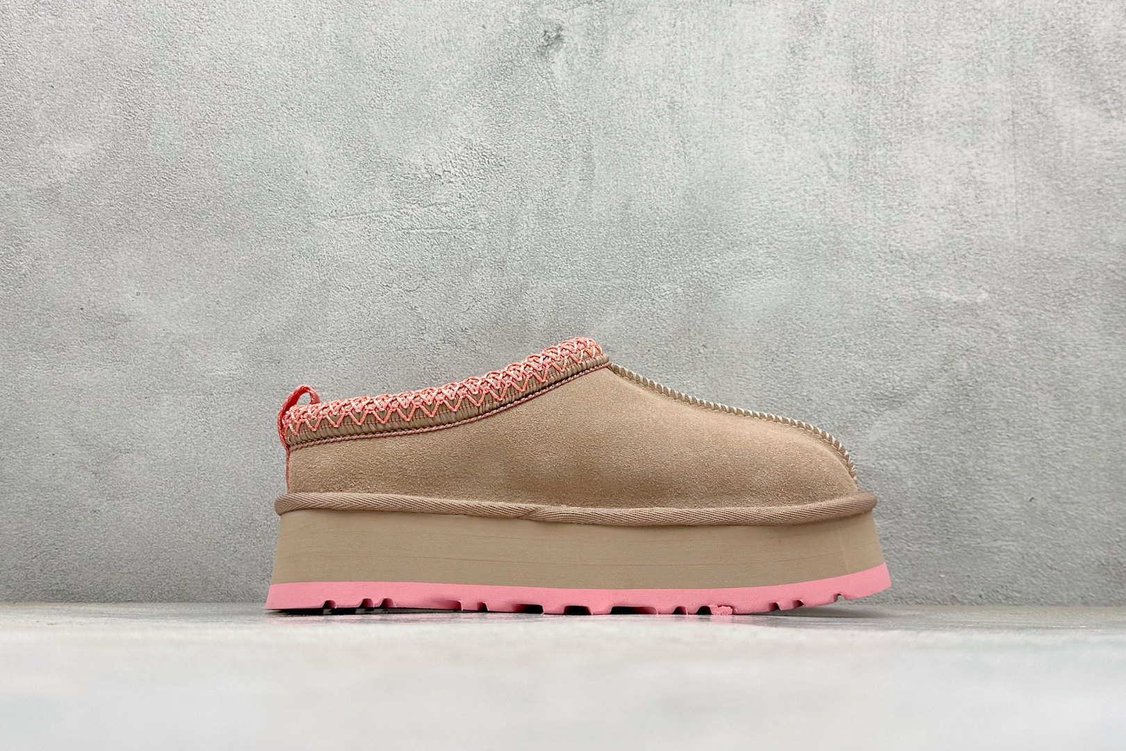 UGGTazz 民族风厚底 1172130-莆田鞋,莆田鞋货源,高仿鞋,高仿鞋货源,安福档口,莆田高仿鞋,莆田鞋批发,高仿鞋批发,莆田高仿运动鞋,高仿运动鞋,莆田运动鞋 UGGTazz 民族风厚底 1172130