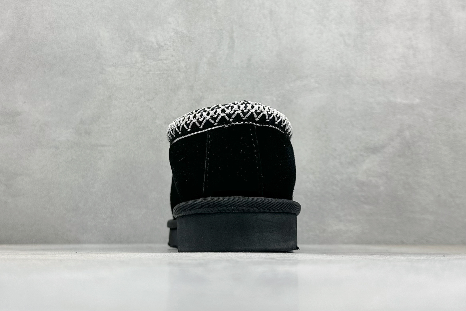 UGGTazz 民族风薄底 小红书爆款 广州外贸大厂生产鞋头到鞋垫真羊皮毛-莆田鞋,莆田鞋货源,高仿鞋,高仿鞋货源,安福档口,莆田高仿鞋,莆田鞋批发,高仿鞋批发,莆田高仿运动鞋,高仿运动鞋,莆田运动鞋 UGGTazz 民族风薄底 小红书爆款 广州外贸大厂生产鞋头到鞋垫真羊皮毛