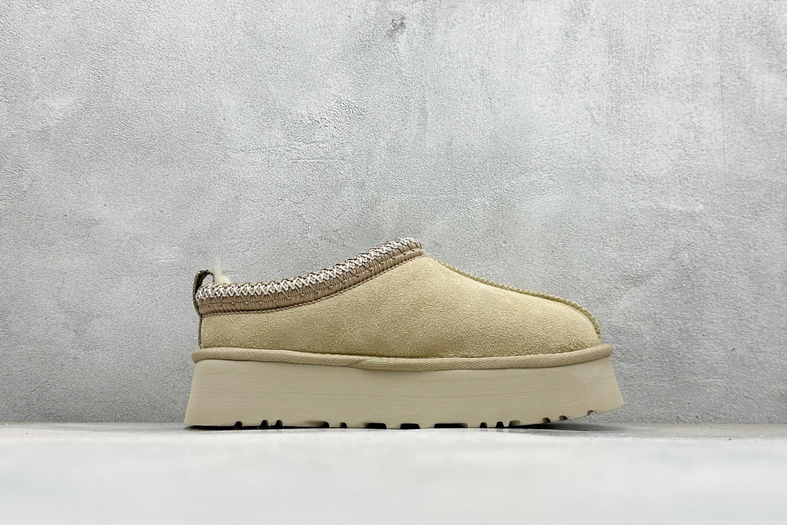 UGGTazz 民族风厚底 1122553-莆田鞋,莆田鞋货源,高仿鞋,高仿鞋货源,安福档口,莆田高仿鞋,莆田鞋批发,高仿鞋批发,莆田高仿运动鞋,高仿运动鞋,莆田运动鞋 UGGTazz 民族风厚底 1122553