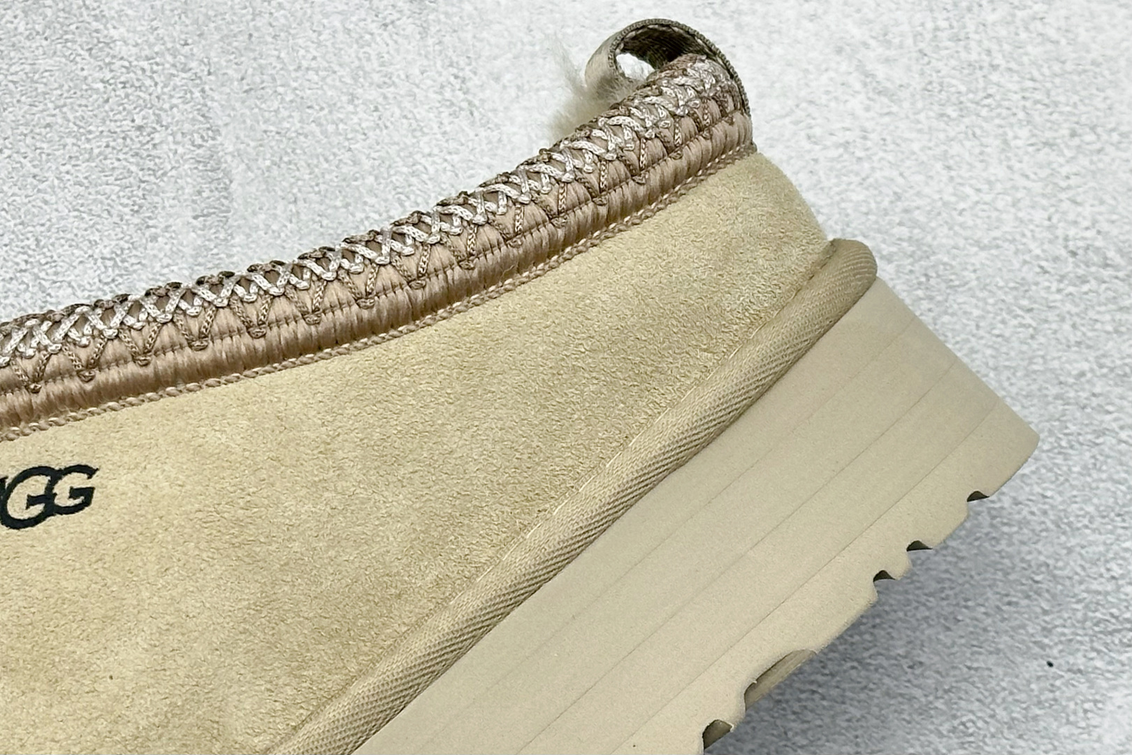 UGGTazz 民族风厚底 1122553-莆田鞋,莆田鞋货源,高仿鞋,高仿鞋货源,安福档口,莆田高仿鞋,莆田鞋批发,高仿鞋批发,莆田高仿运动鞋,高仿运动鞋,莆田运动鞋 UGGTazz 民族风厚底 1122553