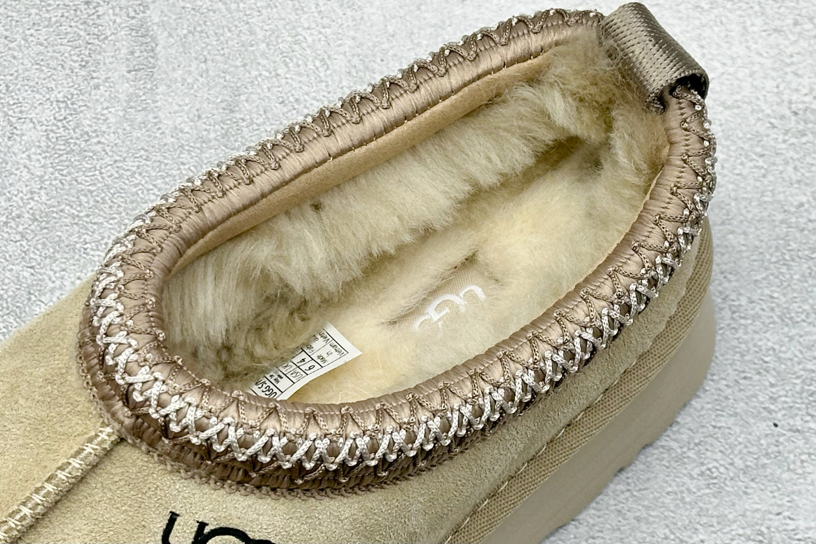 UGGTazz 民族风厚底 1122553-莆田鞋,莆田鞋货源,高仿鞋,高仿鞋货源,安福档口,莆田高仿鞋,莆田鞋批发,高仿鞋批发,莆田高仿运动鞋,高仿运动鞋,莆田运动鞋 UGGTazz 民族风厚底 1122553