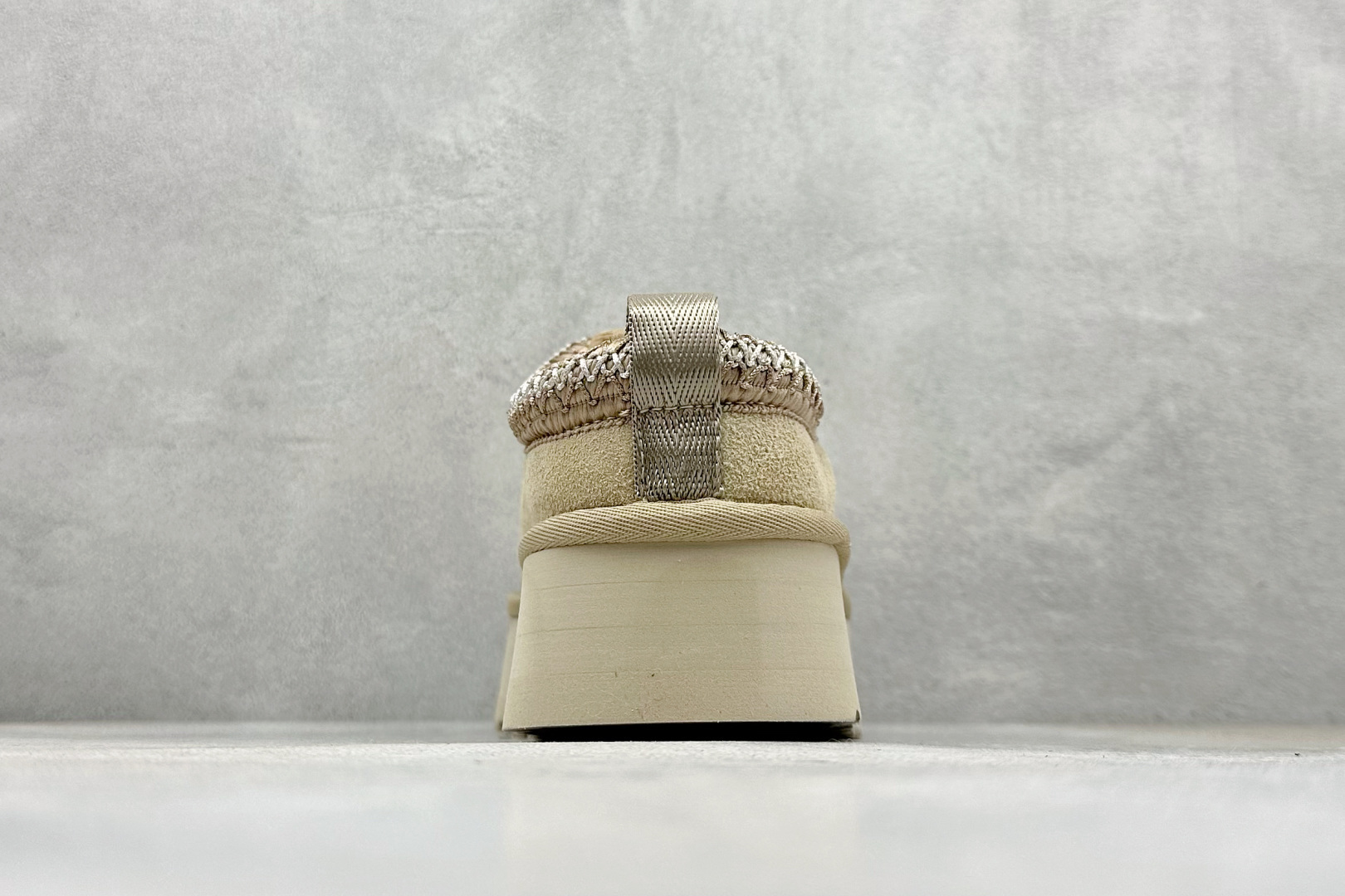 UGGTazz 民族风厚底 1122553-莆田鞋,莆田鞋货源,高仿鞋,高仿鞋货源,安福档口,莆田高仿鞋,莆田鞋批发,高仿鞋批发,莆田高仿运动鞋,高仿运动鞋,莆田运动鞋 UGGTazz 民族风厚底 1122553