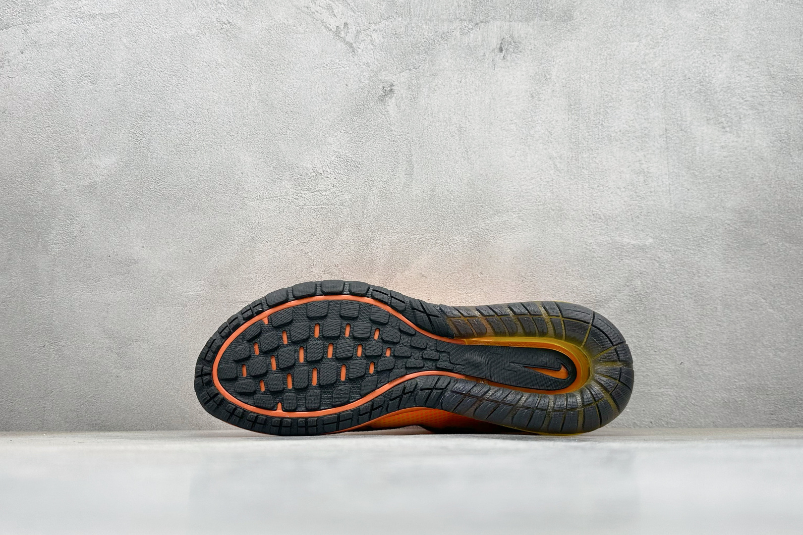 Nike Air Max Phoenix 复古子弹气垫运动跑步鞋 FZ5307-700