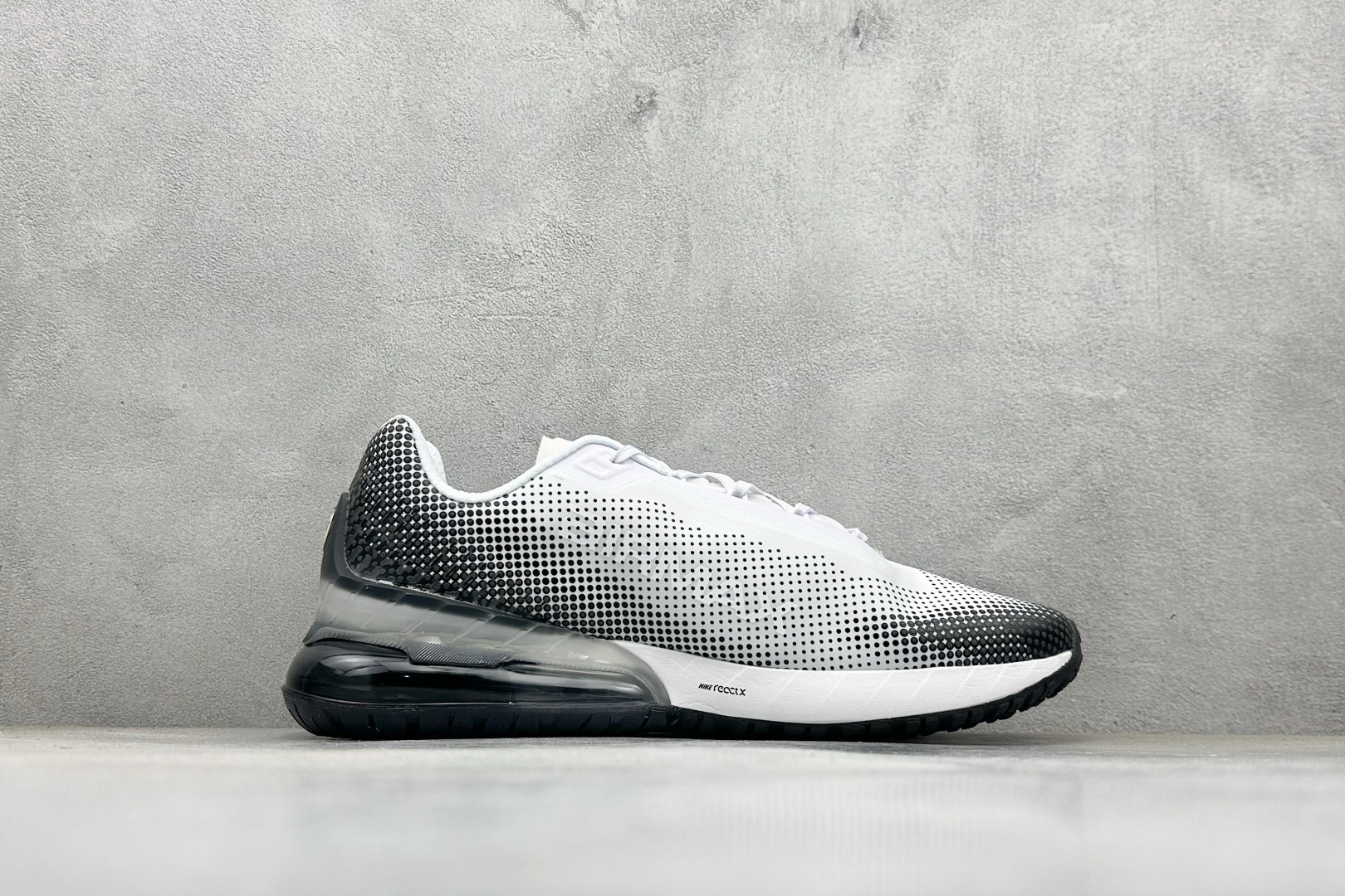 Nike Air Max Phoenix 复古子弹气垫运动跑步鞋 FZ5307-103